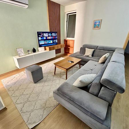 Edi'S Apartament Tirana Zewnętrze zdjęcie