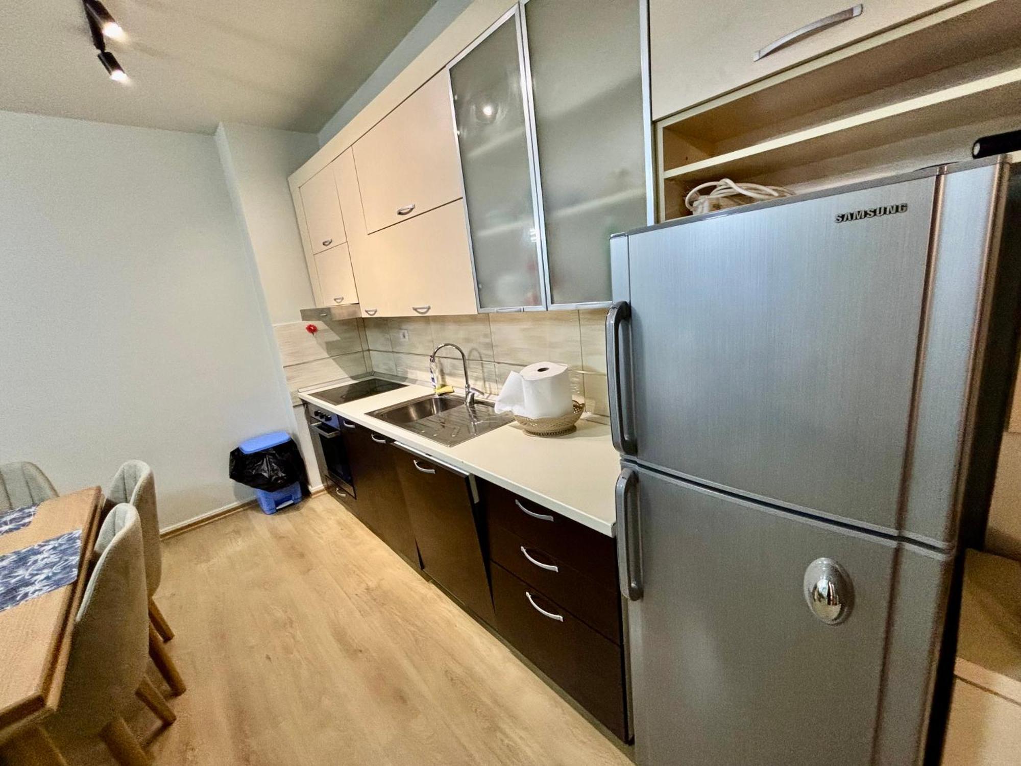 Edi'S Apartament Tirana Zewnętrze zdjęcie