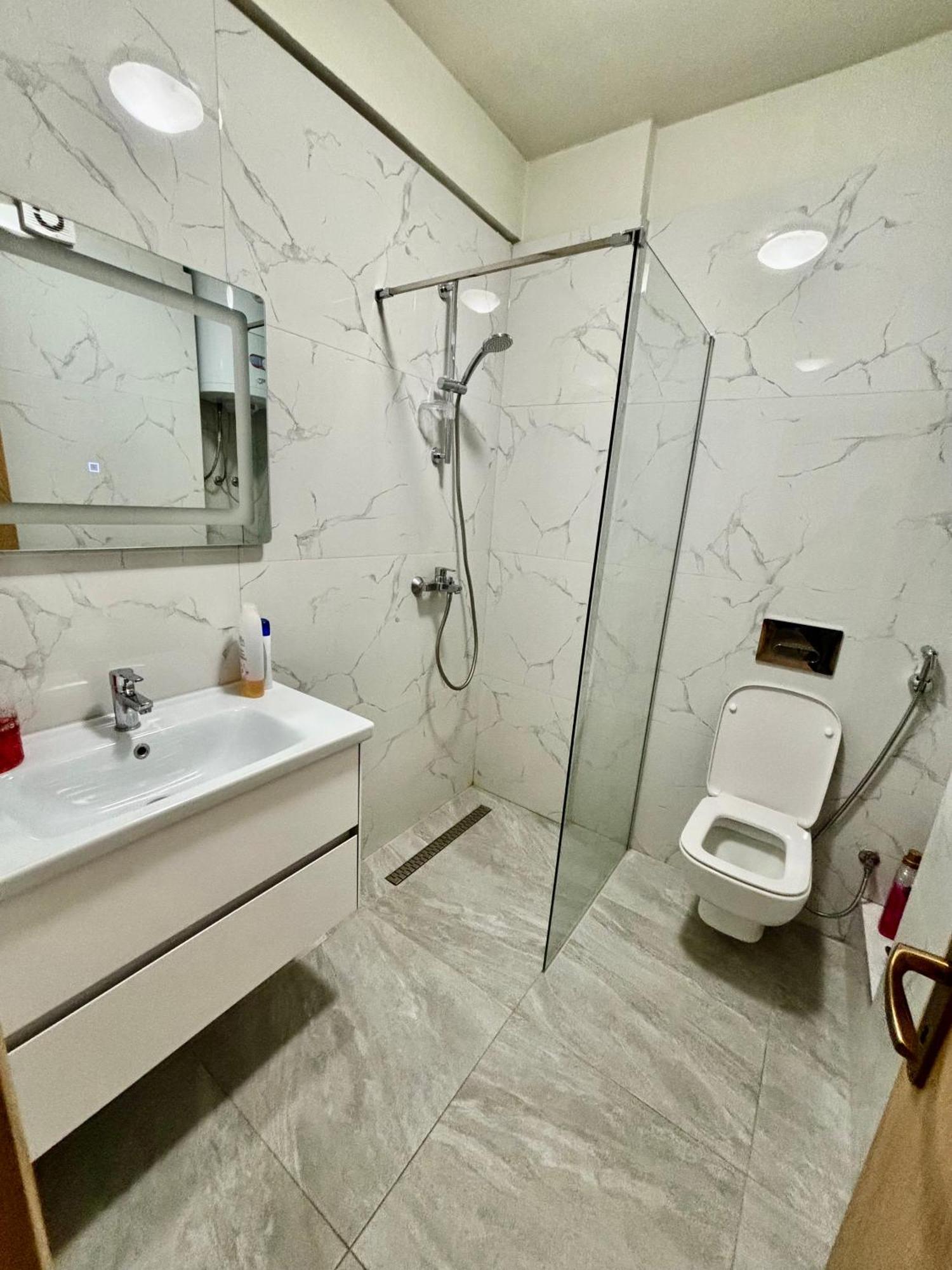 Edi'S Apartament Tirana Zewnętrze zdjęcie