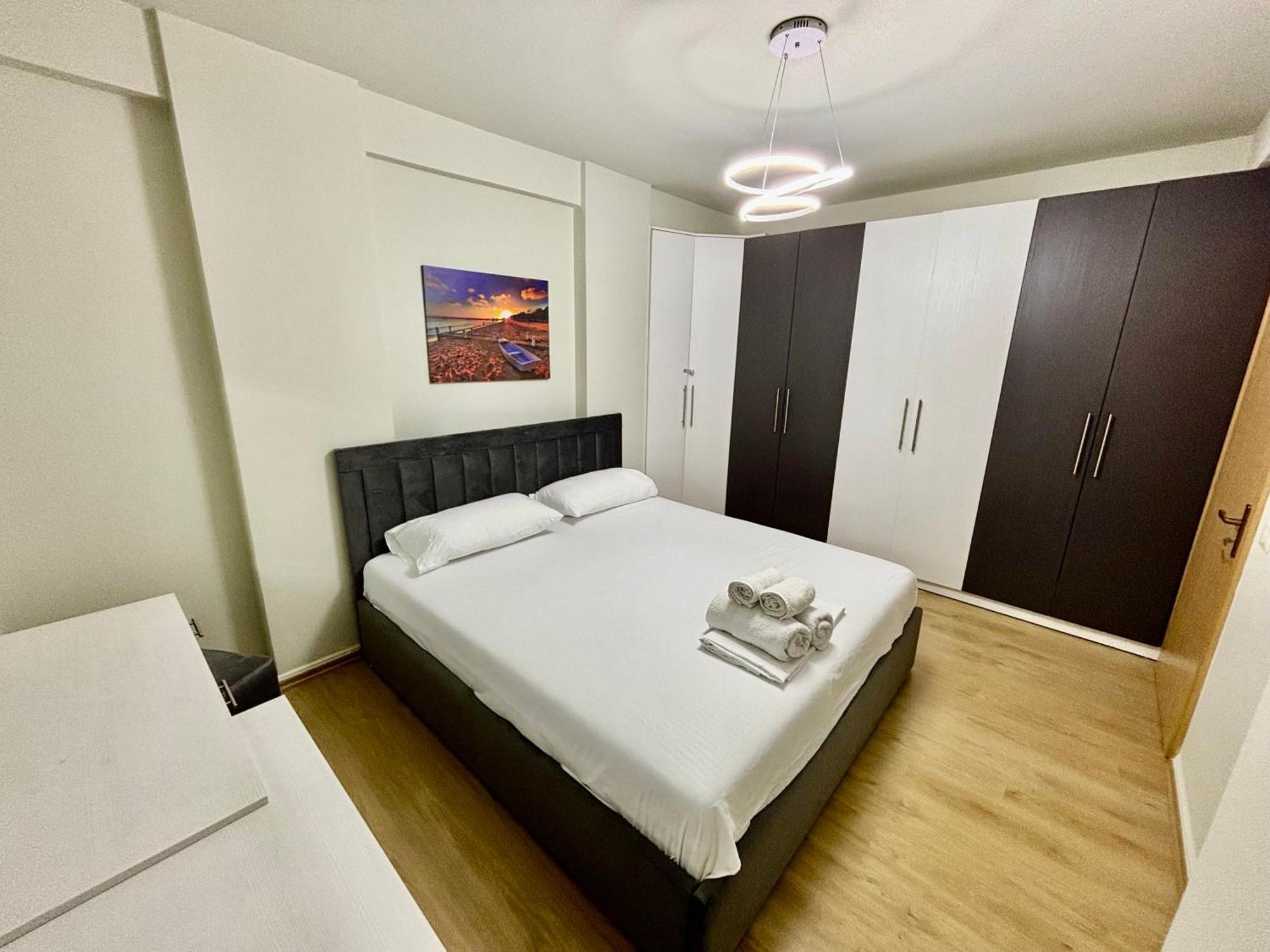 Edi'S Apartament Tirana Zewnętrze zdjęcie