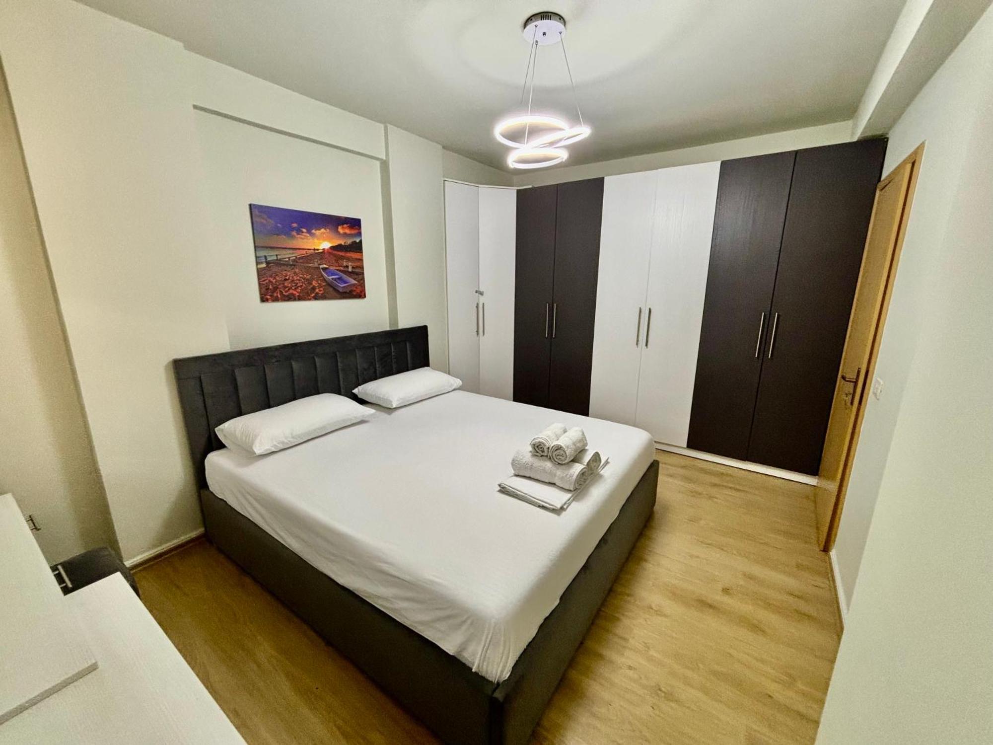 Edi'S Apartament Tirana Zewnętrze zdjęcie