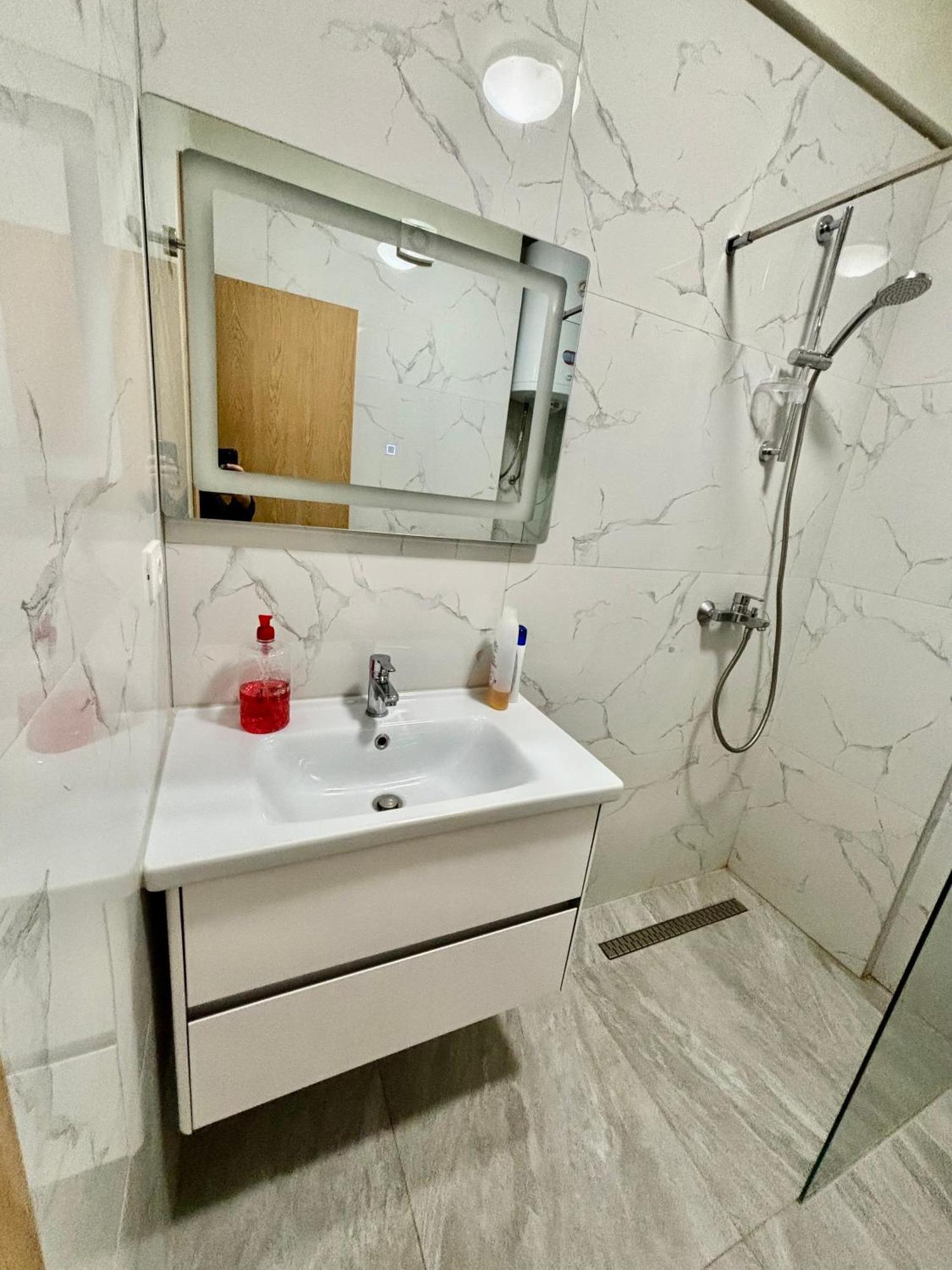 Edi'S Apartament Tirana Zewnętrze zdjęcie